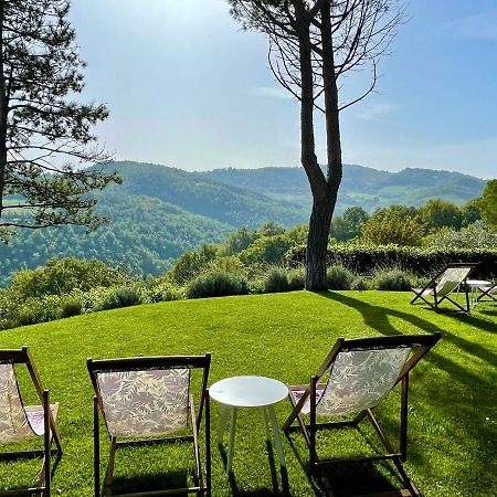 La Panoramica Gubbio - Maison De Charme - Casette E Appartamenti Self Catering Per Vacanze Meravigliose! Bagian luar foto