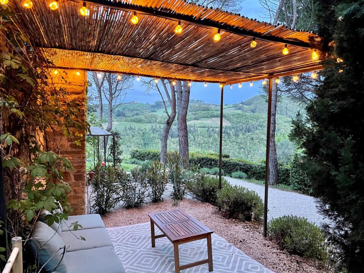 La Panoramica Gubbio - Maison De Charme - Casette E Appartamenti Self Catering Per Vacanze Meravigliose! Bagian luar foto
