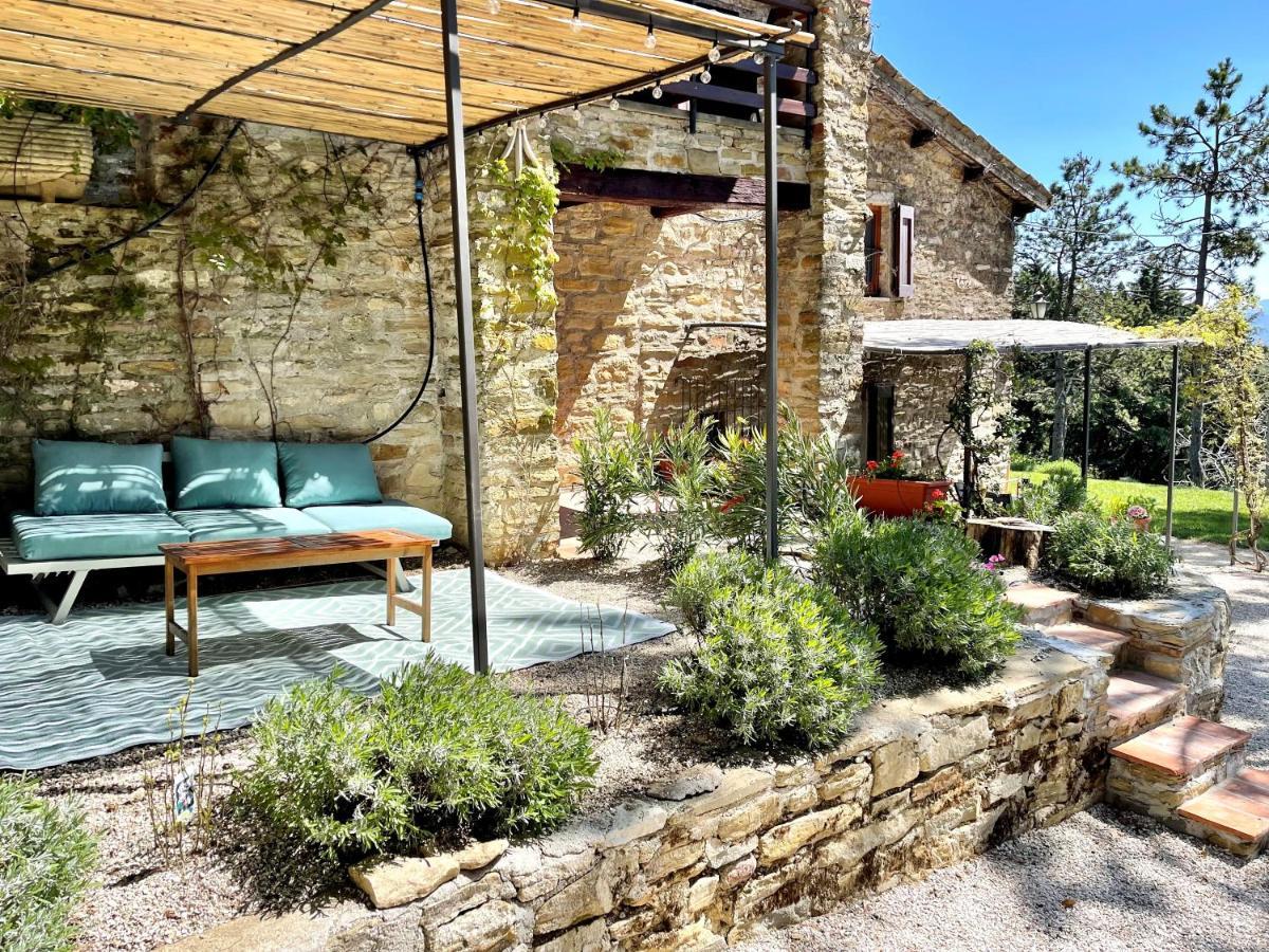 La Panoramica Gubbio - Maison De Charme - Casette E Appartamenti Self Catering Per Vacanze Meravigliose! Bagian luar foto