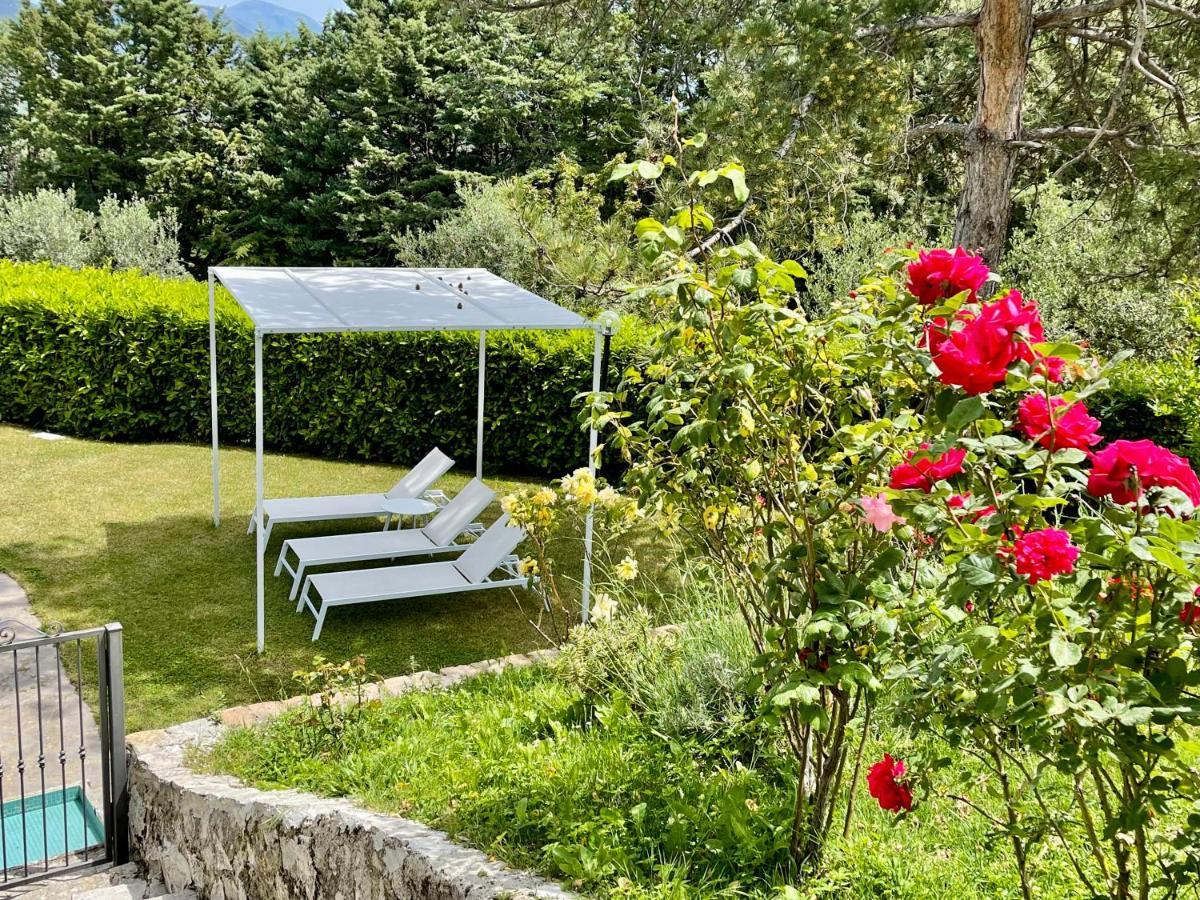 La Panoramica Gubbio - Maison De Charme - Casette E Appartamenti Self Catering Per Vacanze Meravigliose! Bagian luar foto