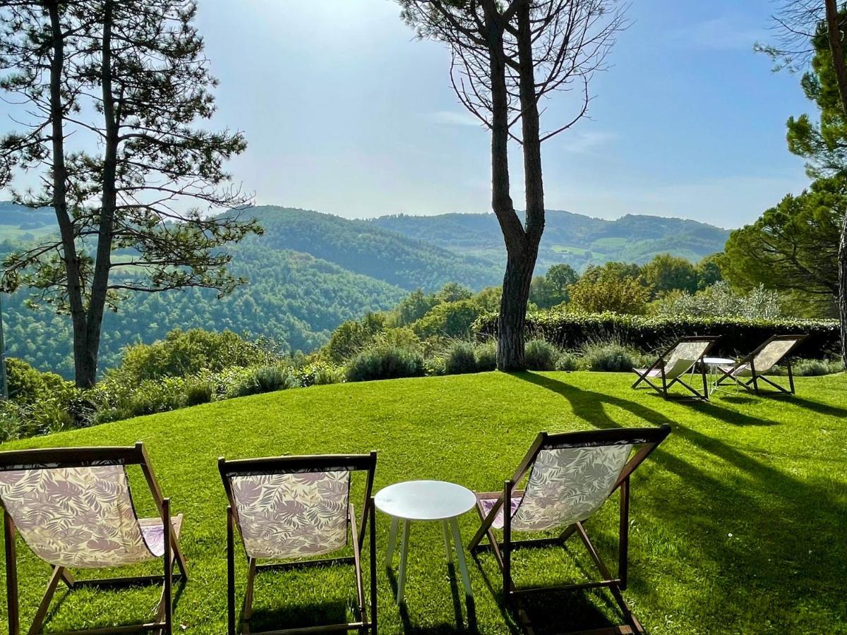 La Panoramica Gubbio - Maison De Charme - Casette E Appartamenti Self Catering Per Vacanze Meravigliose! Bagian luar foto
