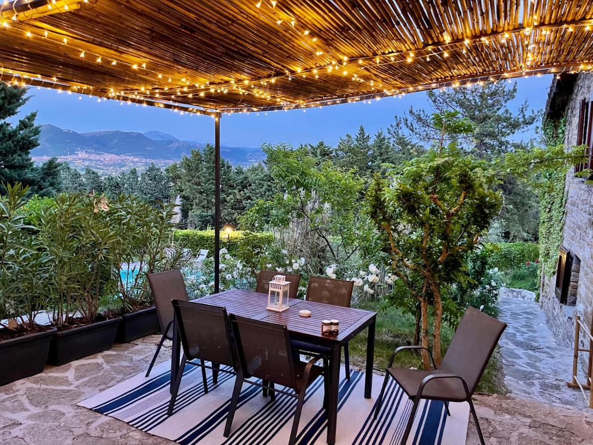 La Panoramica Gubbio - Maison De Charme - Casette E Appartamenti Self Catering Per Vacanze Meravigliose! Bagian luar foto